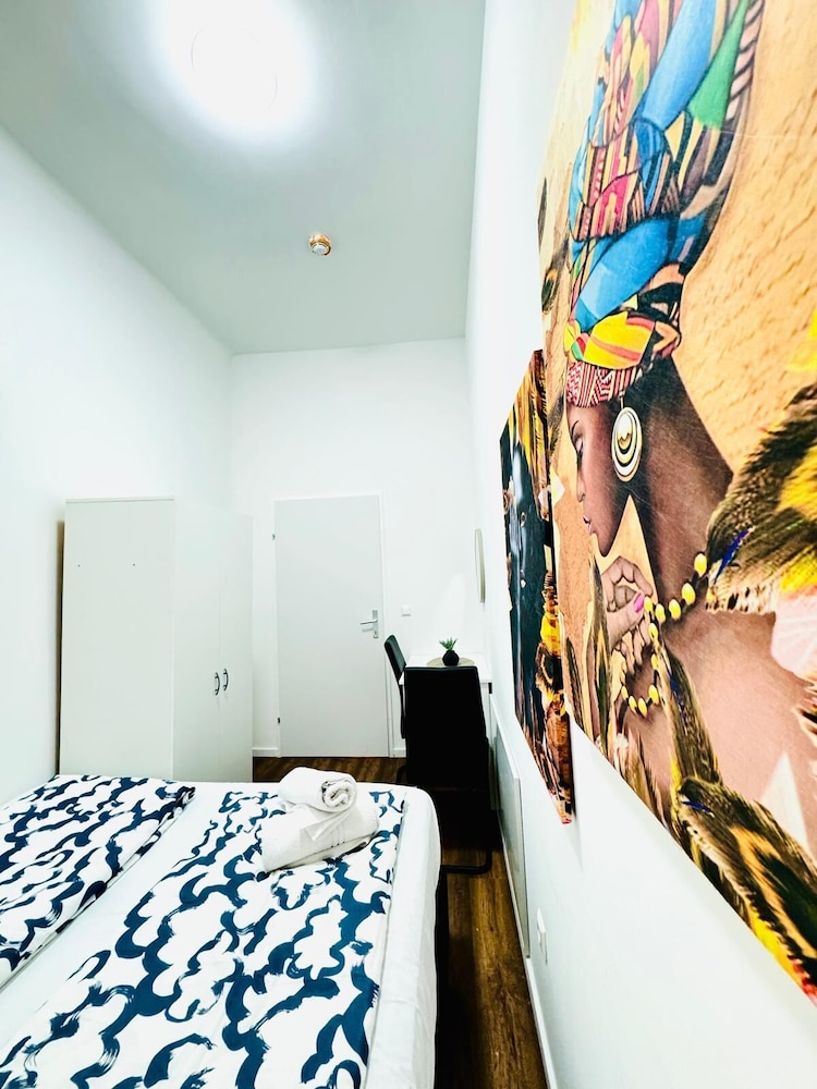 Affordable 5BR Apt Near Atzgersdorf