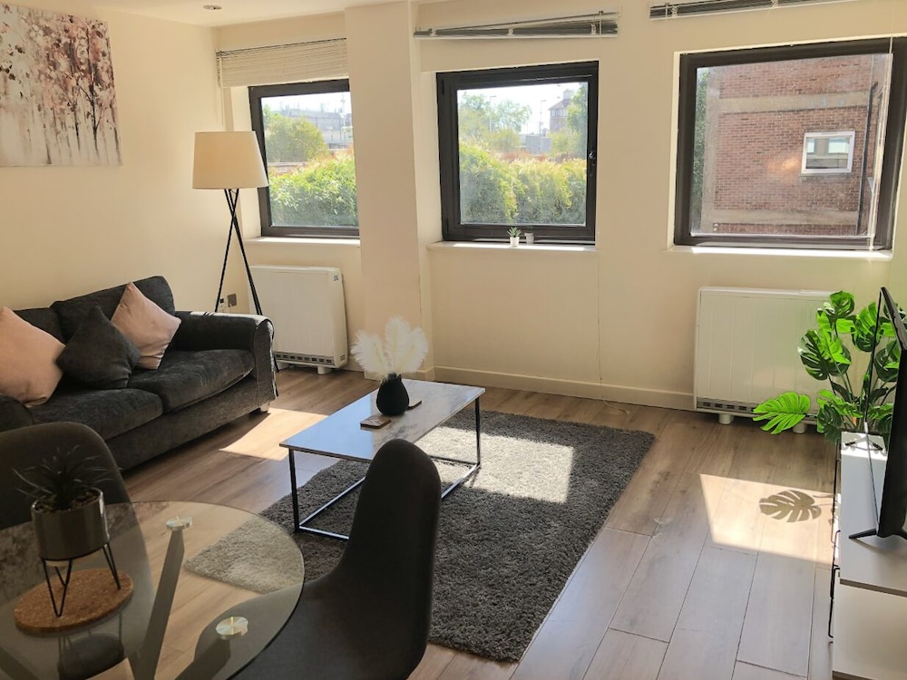 Morland House Apartments