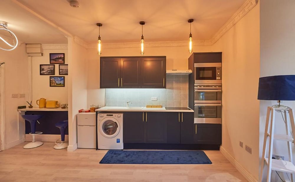 Flat in Kemptown. Road Opposite to Beach view 2