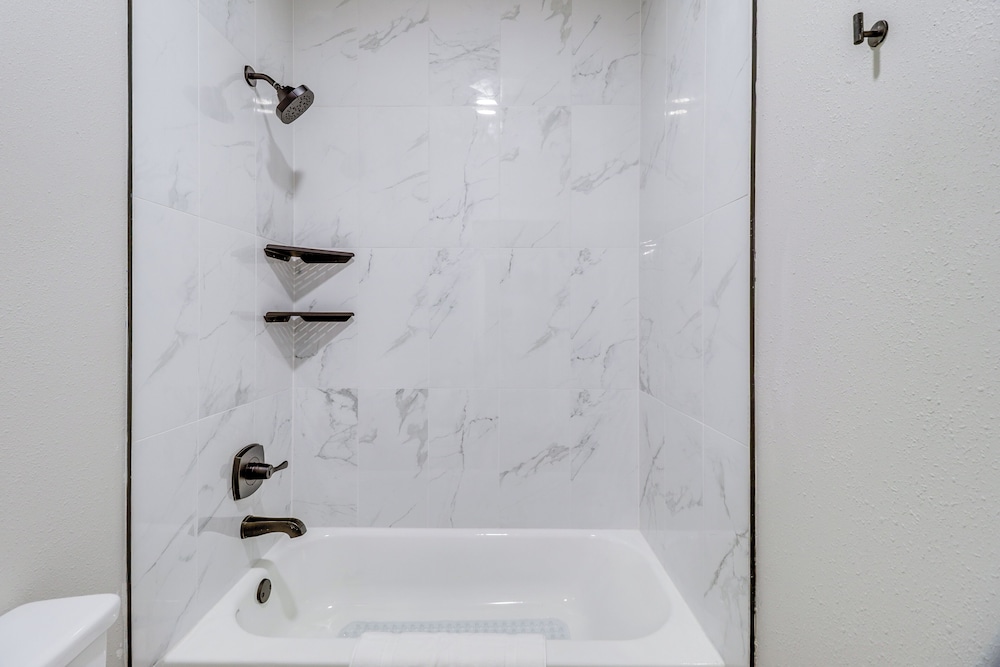 Townhome Near At&t Stadium: Great for Game Day!
