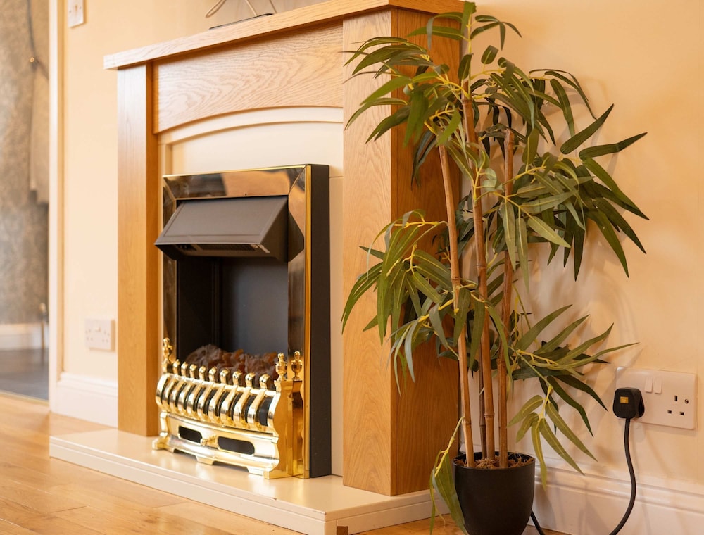 Elckys Lodge - Hot Tub Retreat Near York