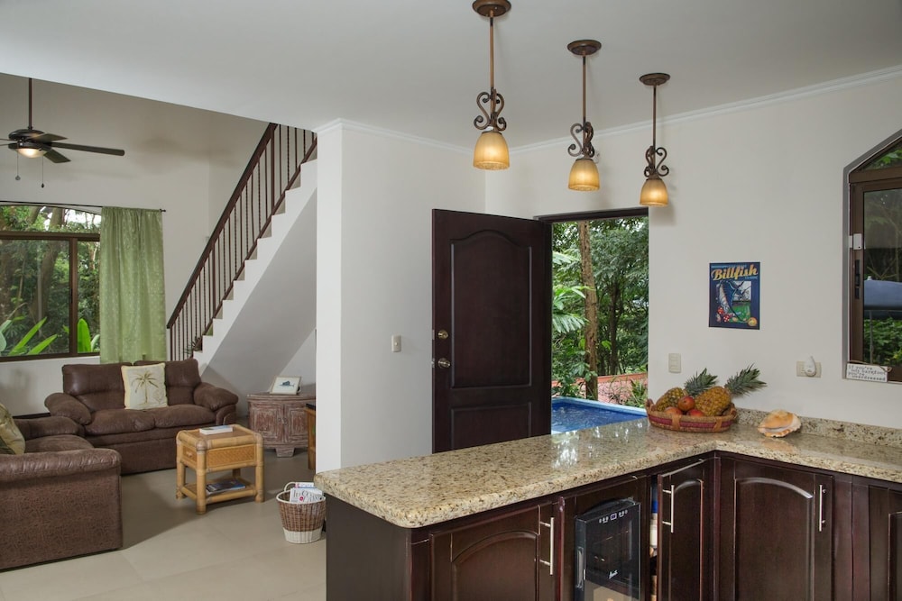 3BR Casa Heron w Private Pool Wi-fi BBQ view 4