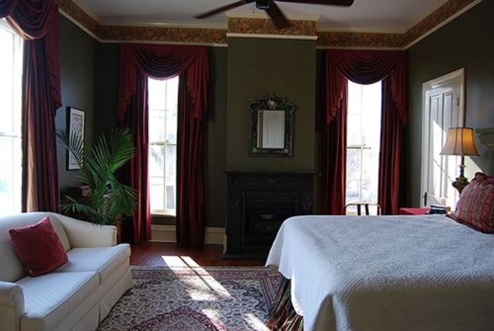 Columbus Vacations - Rothschild-Pound House Inn - Property Image 43