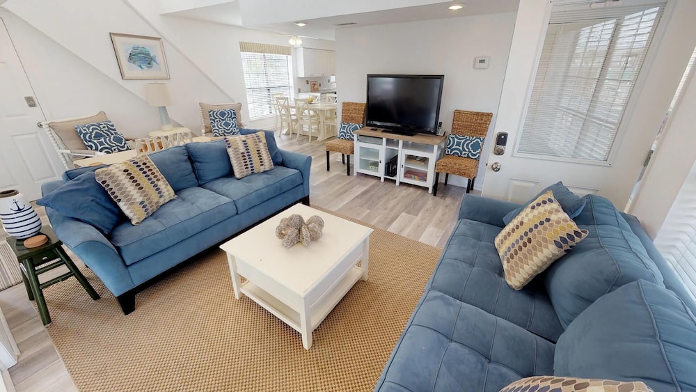 1603 Lovell Avenue Manor by Tybee Vacation Rentals