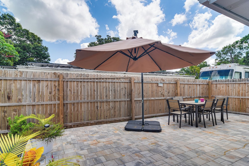 7 Mi to Beach: Updated Home w/ Pool in Seminole view 5