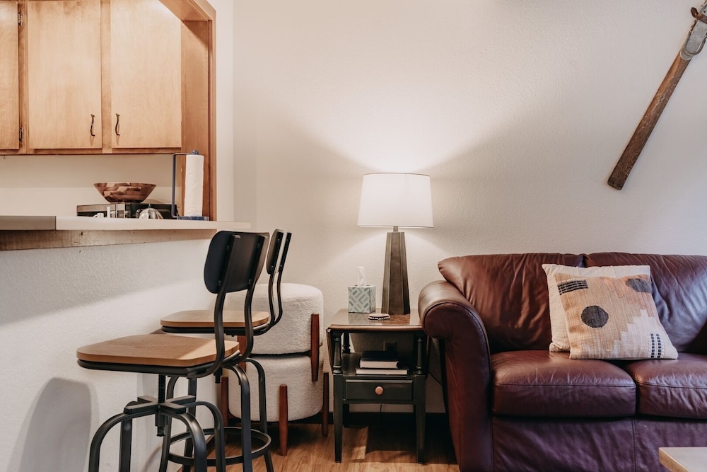 Glacier Mt Baker Lodging