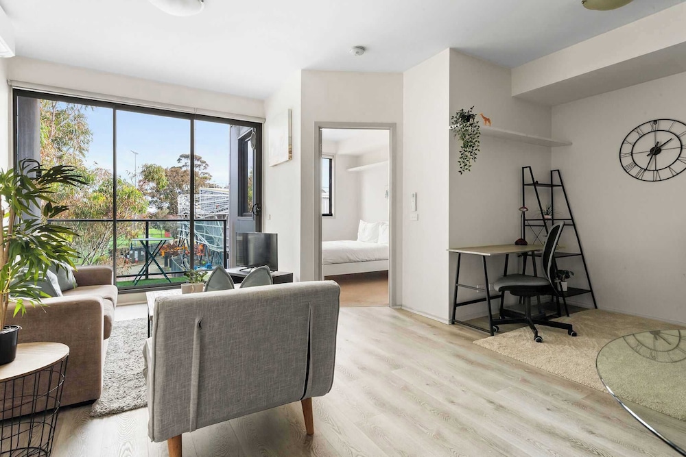 A Cozy Apt Near to Flemington Races, Free Parking
