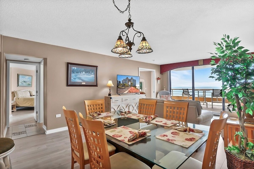 Ocean Creek North Tower F11 2 Bedroom Condo