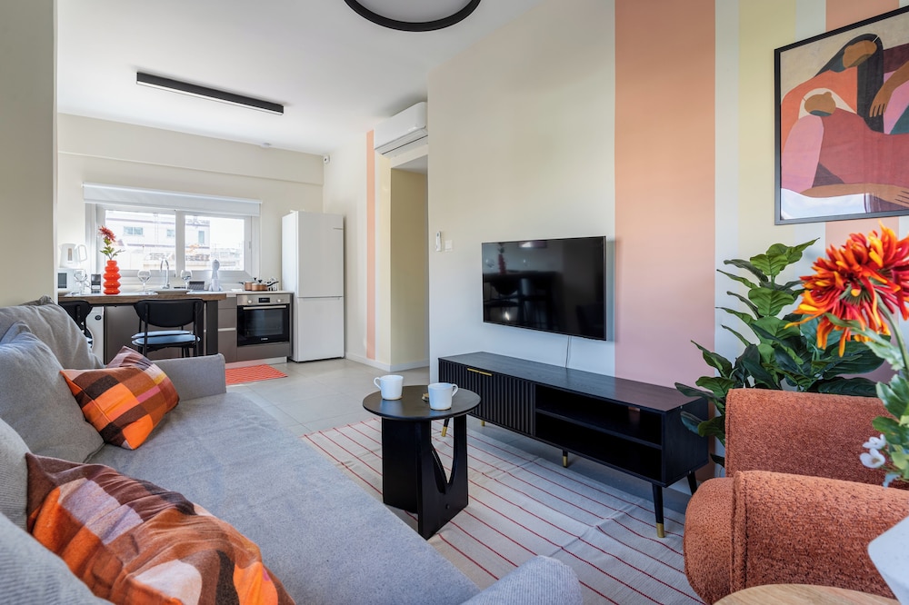 Local Host Living - Signature Apartments in Nicosia
