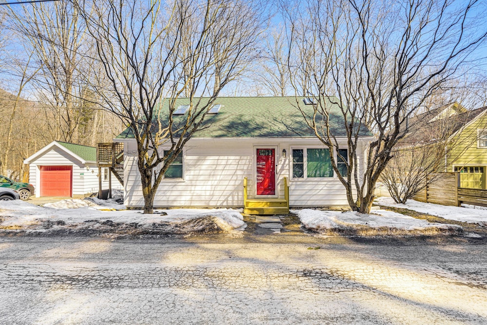 3 Mi to Hiking: Cozy Mt Tremper Apt