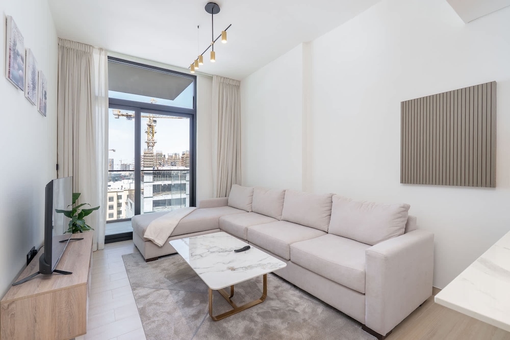 Peace and Tranquility in This 1 Bedroom in JVC