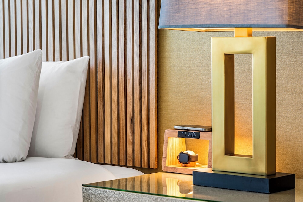 Luxury Vacation Rentals in South Beach by LRMB