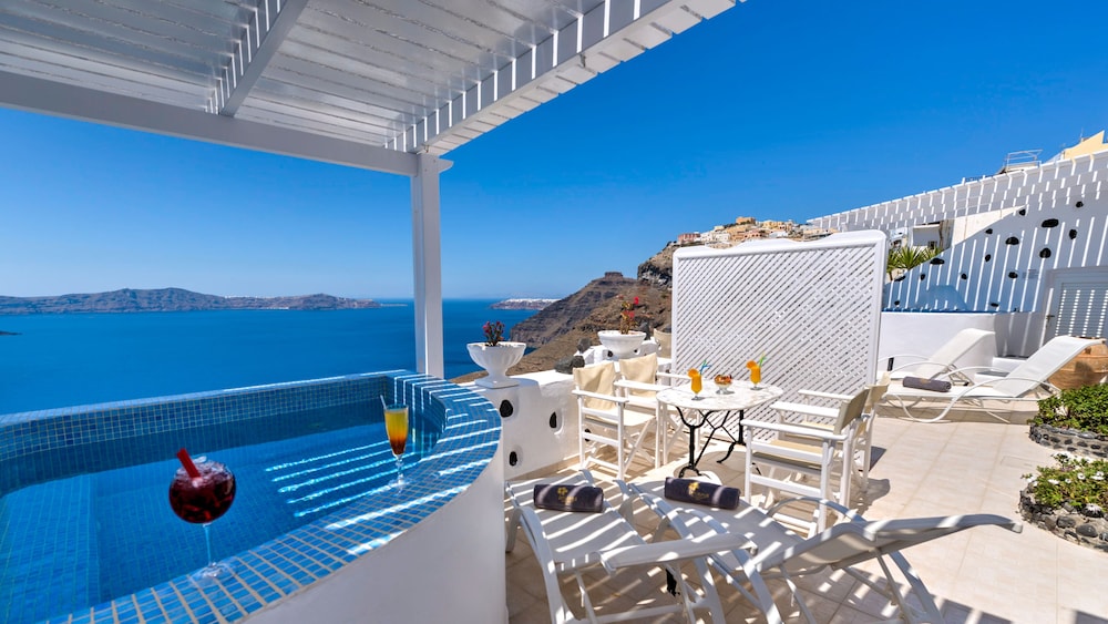 Iriana Suites