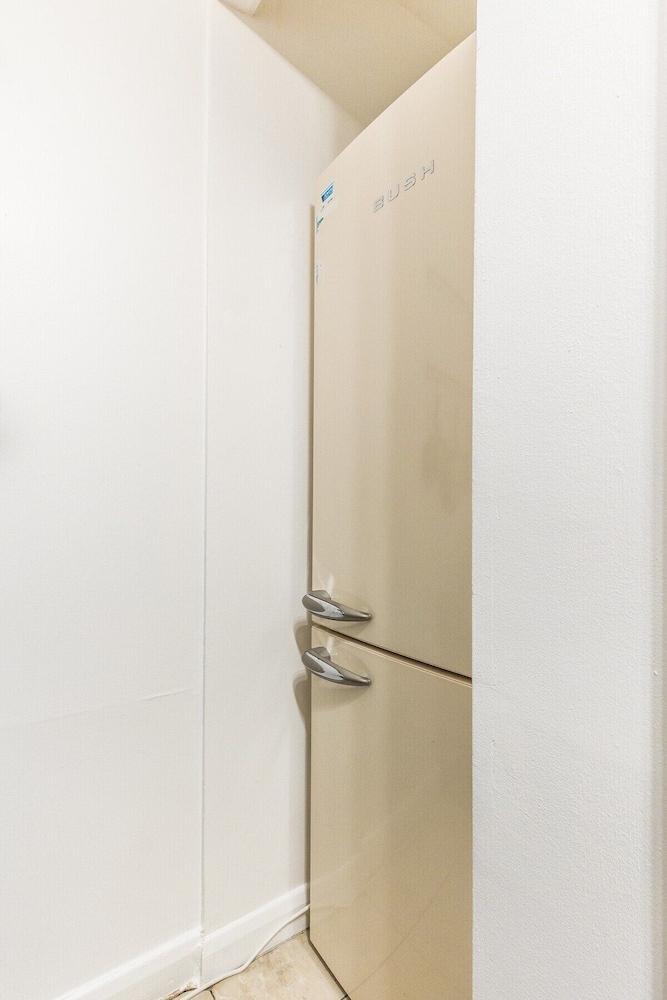 Fast Wifi Pet-friendly Sleeps 6