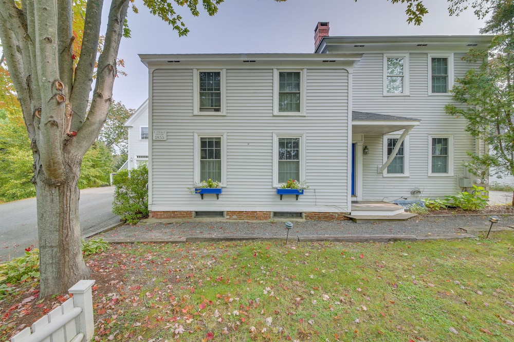 Charming Belfast Home, Walk to Downtown! view 2