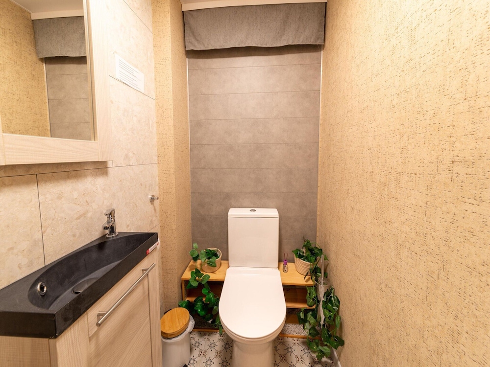 Spacious Getaway Near Spa F1