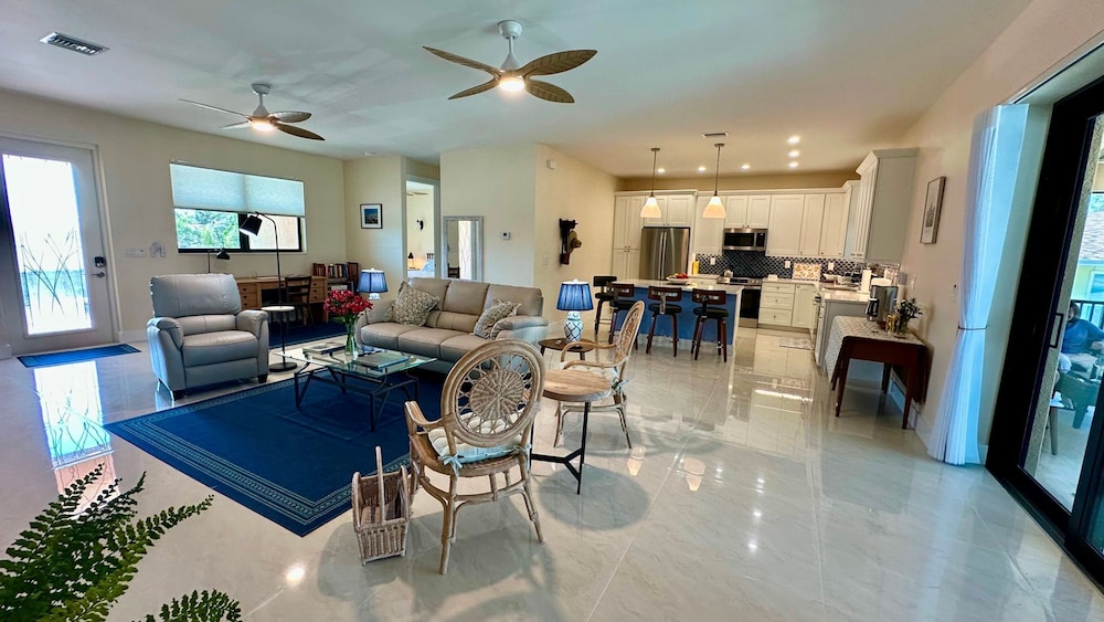 Beachcomber Lodge in Fort Myers Beach