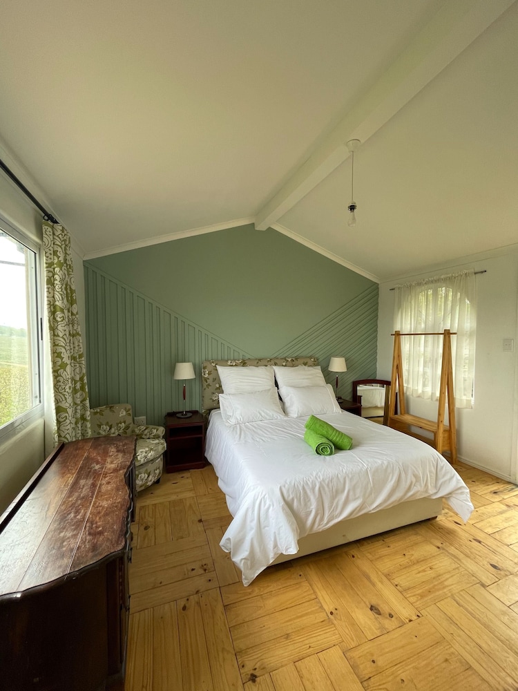 Charming Cottage in Elgin, Grabouw