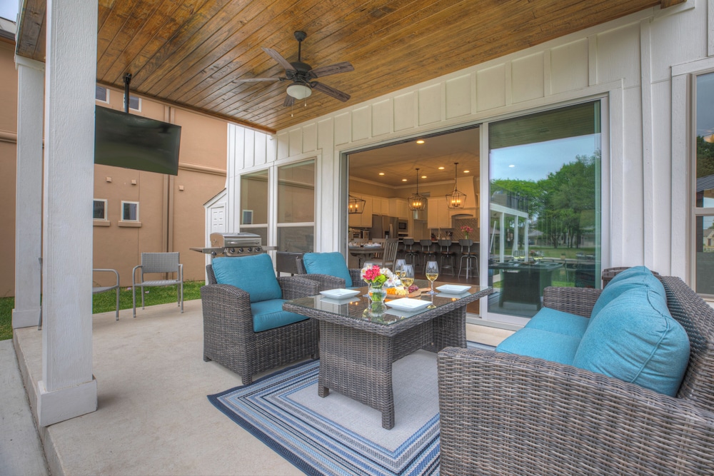 Stunning Luxury Home on Lake Lbj! - Property Image 19
