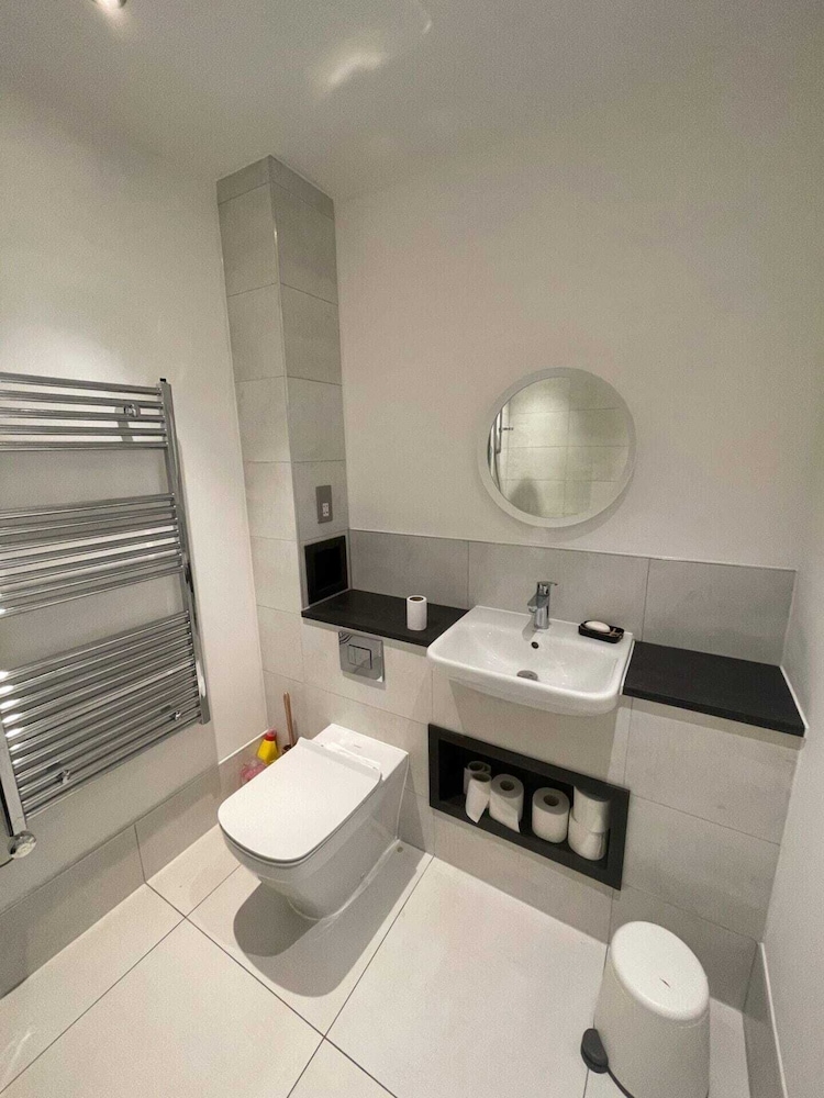 Beautiful & Bright 2BD Flat - Hackney Wick