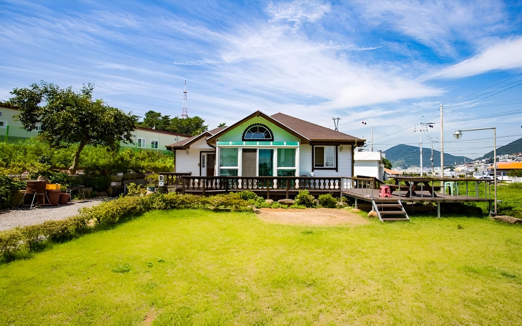 Yeosu Daeun Pension view 4