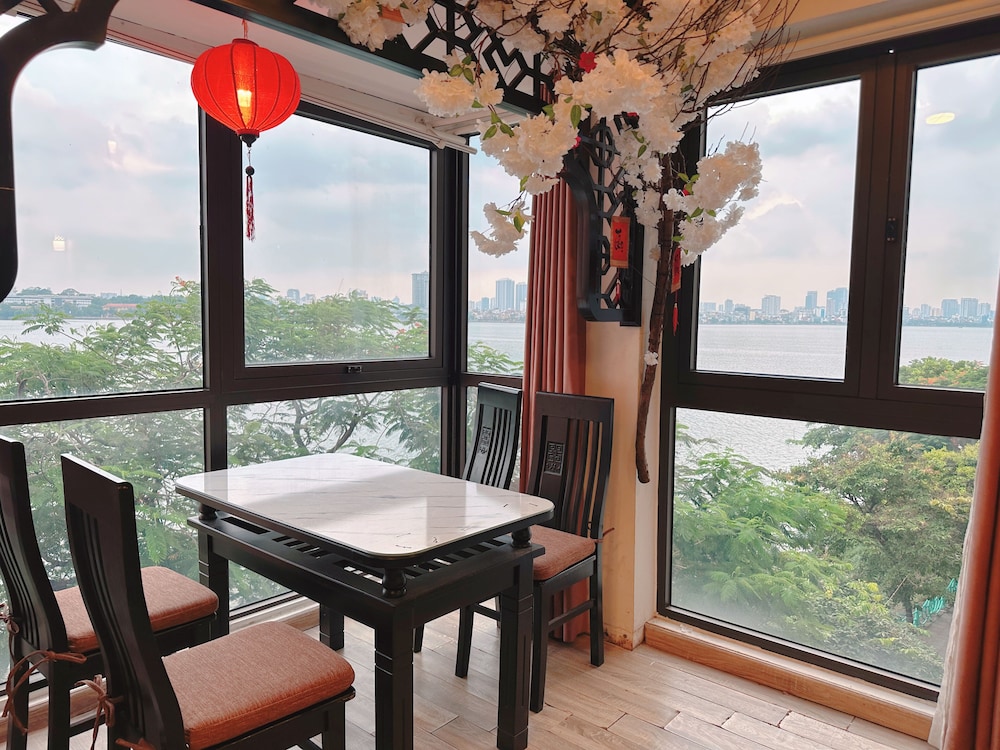 Ala Home Vu Mien Lake View