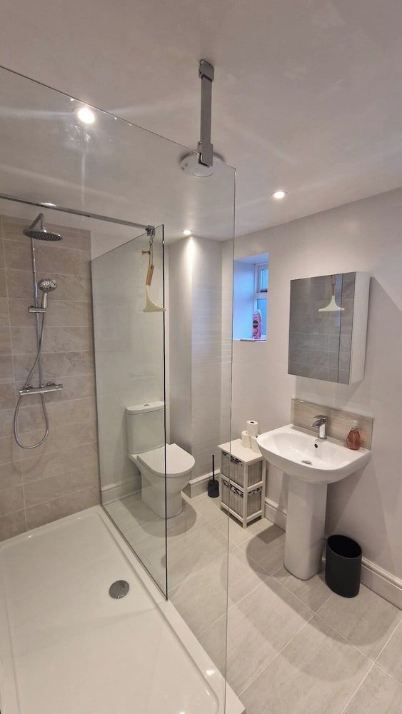 Stylish 2-bed House in Stamford Town Centre