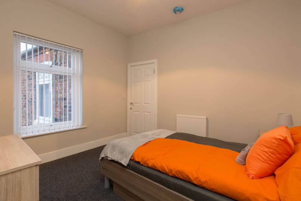 Stoke-on-trent Vacations - Townhouse  Rose Street Stoke - Property Image 5