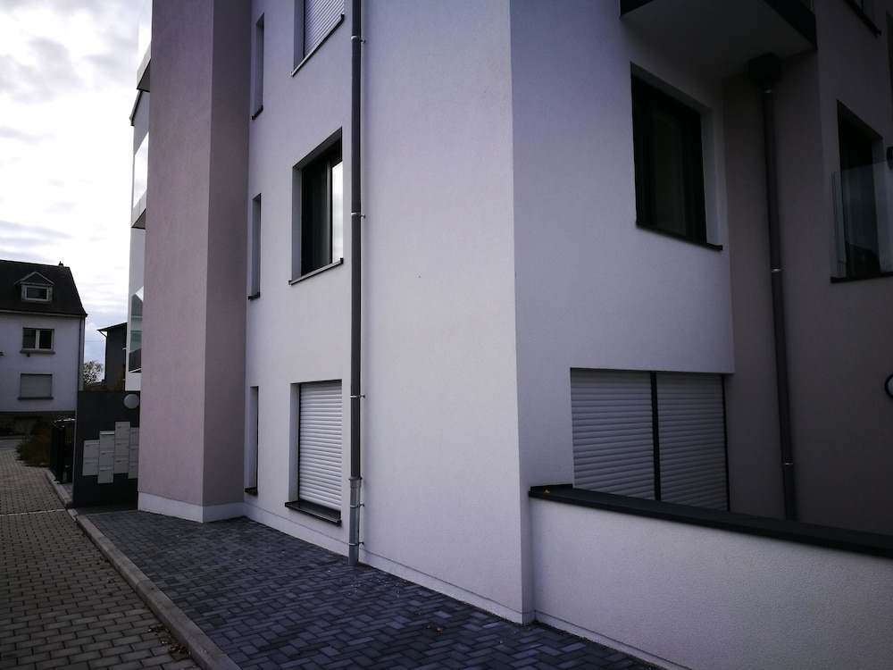 SHS Suite Home Sweet Strassen II