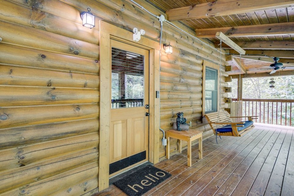 5-star w Pool Cozy Secluded Newly-renovated view 5