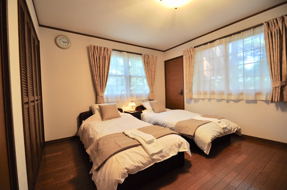 Creek House Hakuba view 2