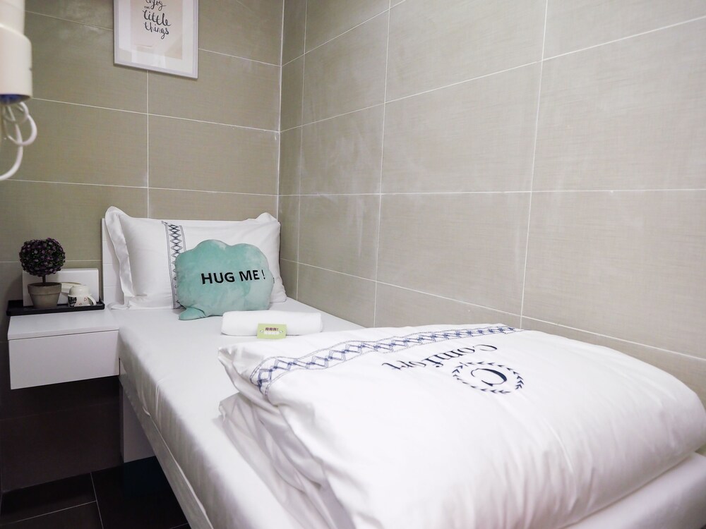 Happy Bee Hostel