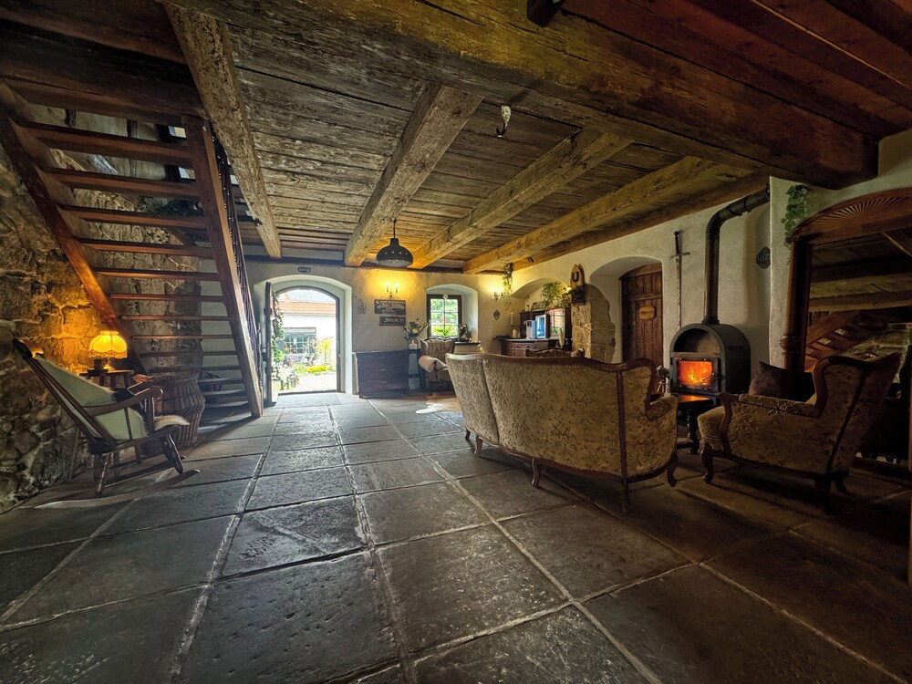 The Oak Lodge