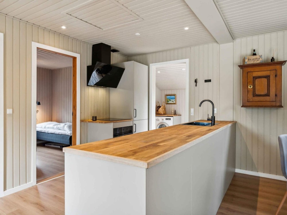 5 Star Holiday Home in Hals