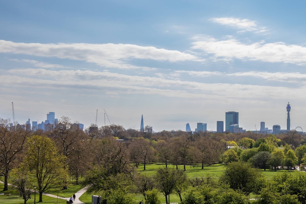 Willes Road II by Onefinestay