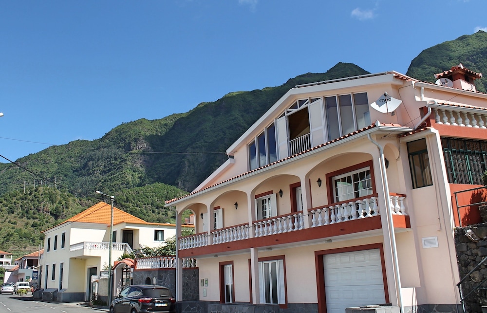 Dinis Country Apartment by Our Madeira