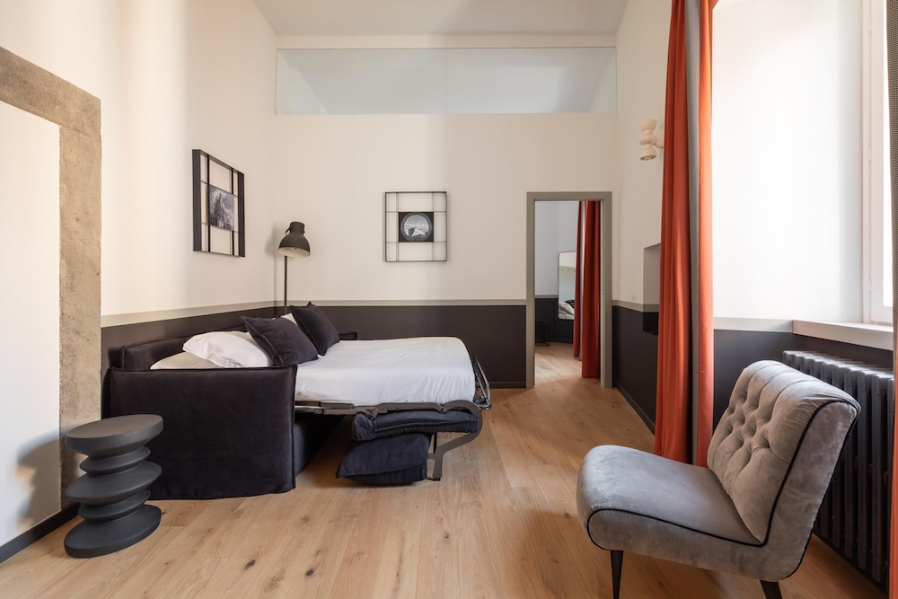 Stunning Rose Trastevere Apartment