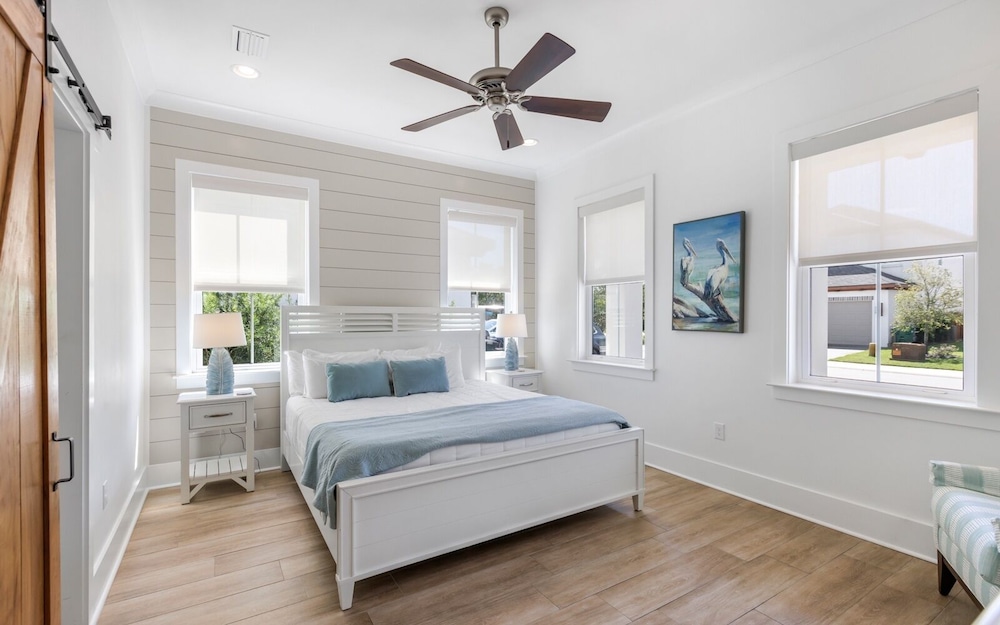 5BR Getaway w/ Private Pool, Golf Cart, 4 Bikes & 30A Convenience!