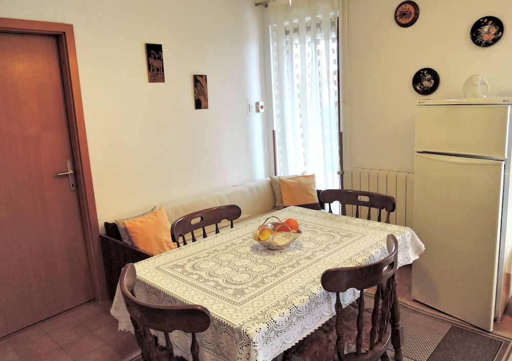 Apartment and Studio Demy view 4