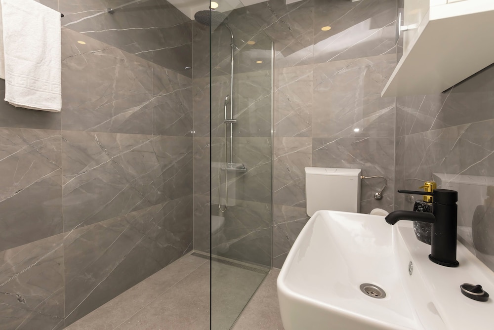 Apartment Ivano en Dugi Rat — bathroom