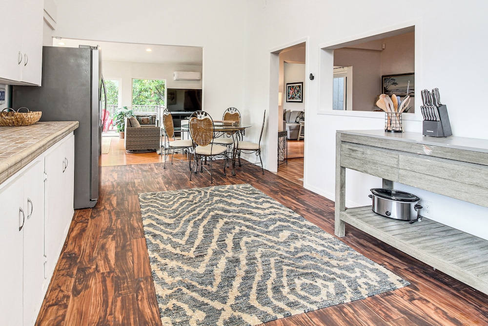 2 Mi to Downtown Coos Bay: Home w/ Deck, Fire Pits