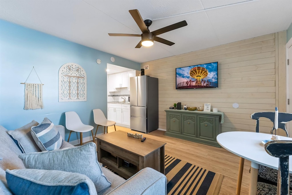 The Harbor Light Family Resort