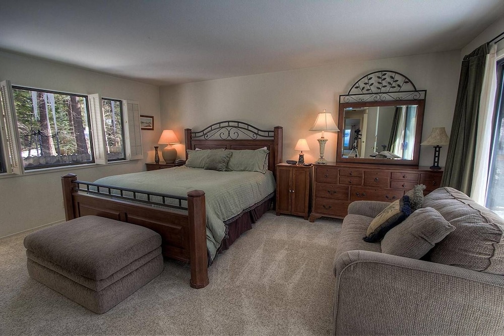 Blue Laulea 2 Bedroom Home by RedAwning view 2