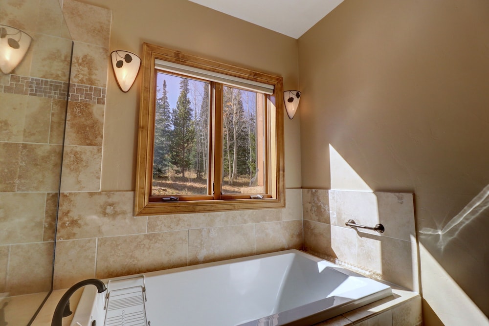 Peakside Escape 178 3 Bedroom Home