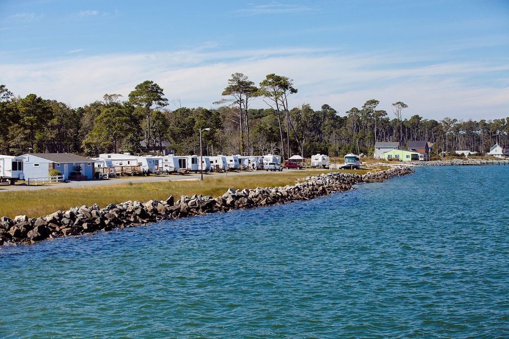 Sun Retreats Gwynn's Island