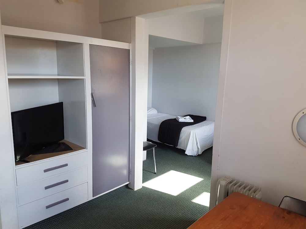 The Menai Hotel Motel