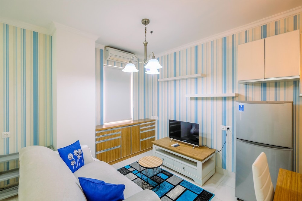 Comfort and Enjoy Living 2BR at Sentul Tower Apartment
