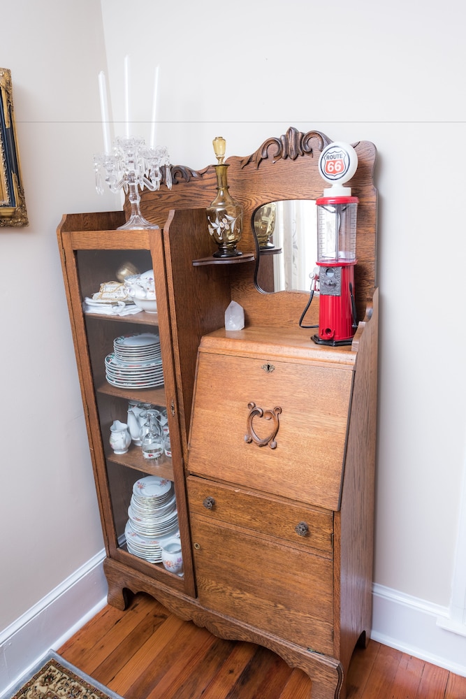 Dennison Street Inn Bed & Breakfast