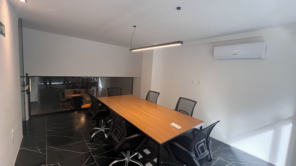 meeting & event spaces
