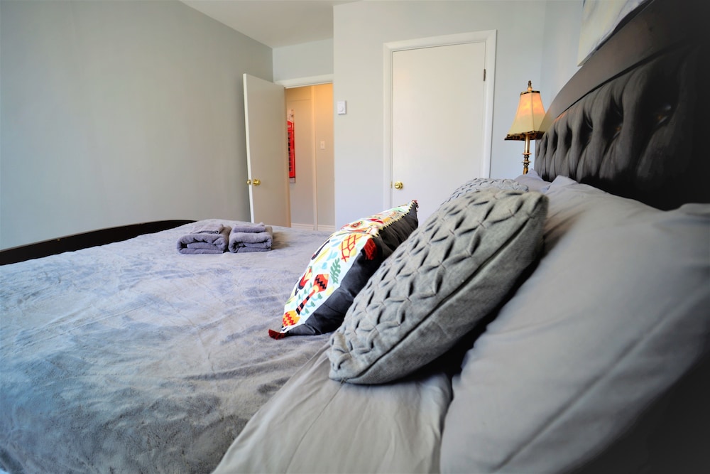 Carleton Place Downtown 1 and 2 Bedroom Entire Apartments view 3